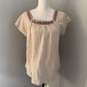 Swagger boutique top. Cream w/embroidered trim. Flowing top. Size L